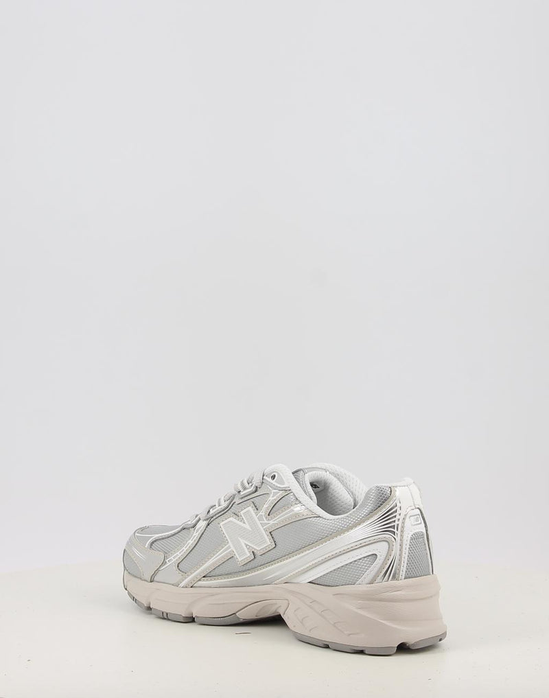 Zapatillas NEW BALANCE U7405I7 gris